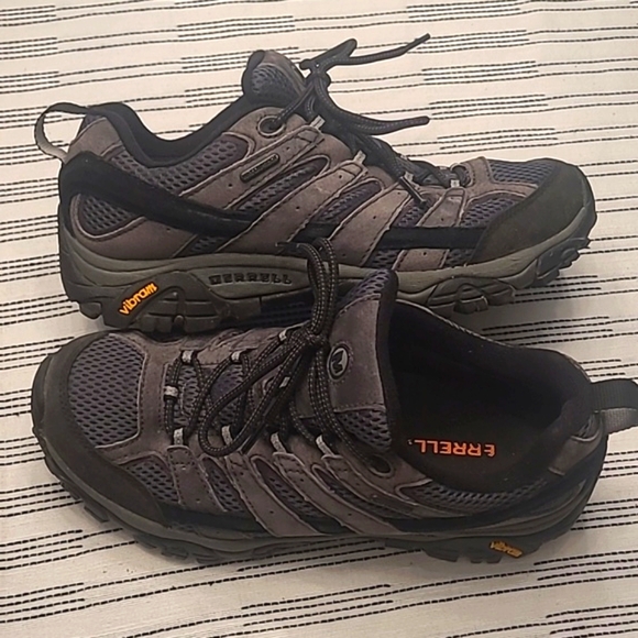 Merrell Hiking Shoes - Picture 13 of 15